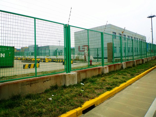 铁丝网围墙护栏-南京铁丝网围栏网-南京围墙护栏安装-南京律和护栏网厂