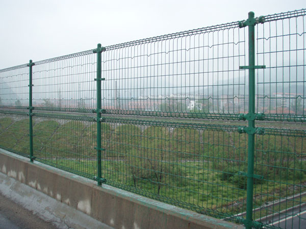 双圈护栏网-南京双圈围栏网定做-南京律和护栏网厂