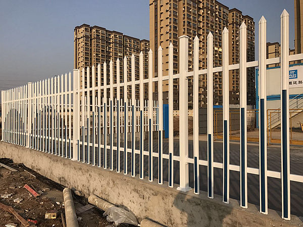 南京pvc围栏-南京pvc围墙护栏-南京pvc隔离栏定做安装-南京律和护栏网厂