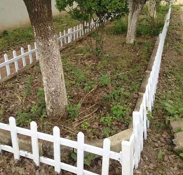 pvc草坪护栏-南京pvc草坪围栏定做-南京pvc草坪围栏-南京律和护栏网厂